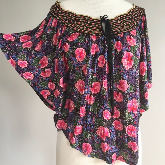 Anthropologie Tops - Anthropologie Ric Rac Dolman Floral Top